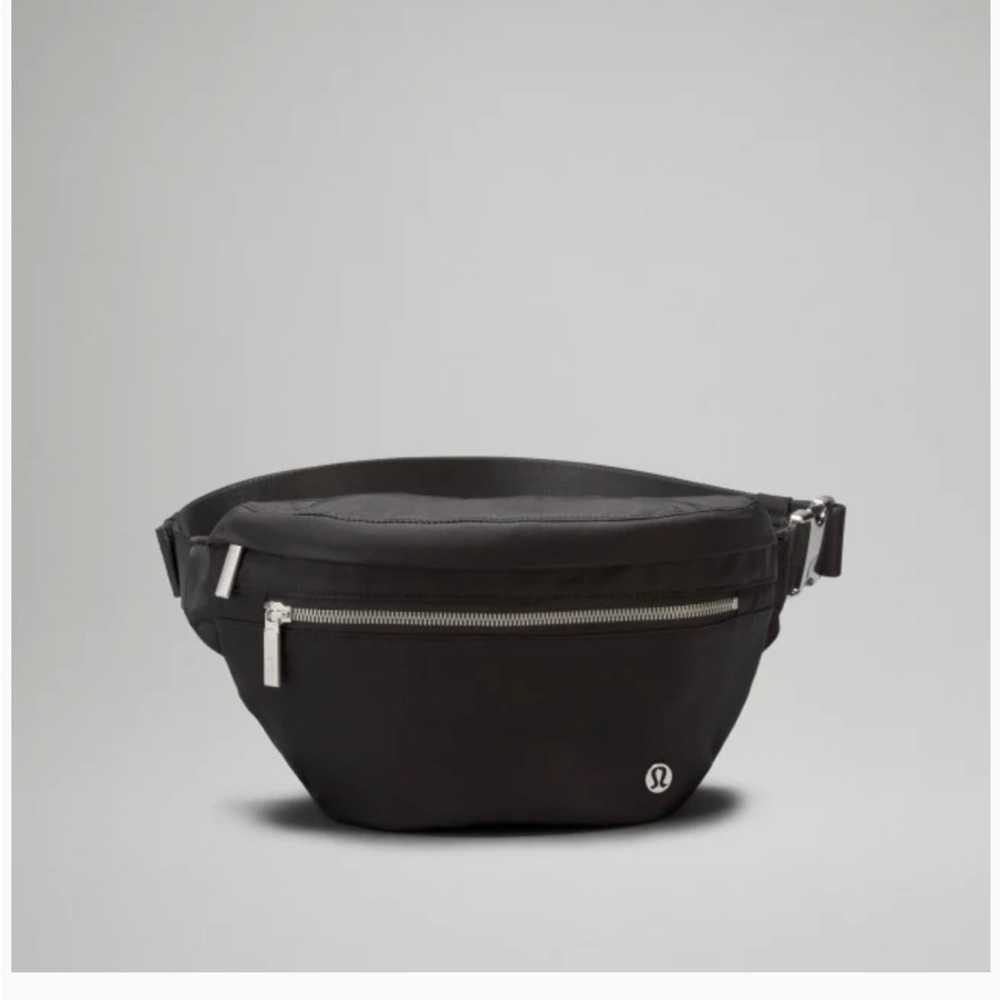 NWT lululemon athletica city adventurer belt bag 2.5L